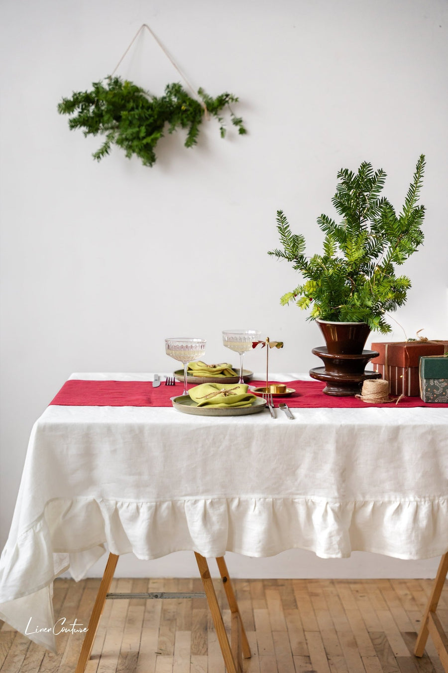 Christmas Cyclamen Red Dining Table Runner - Linen Couture